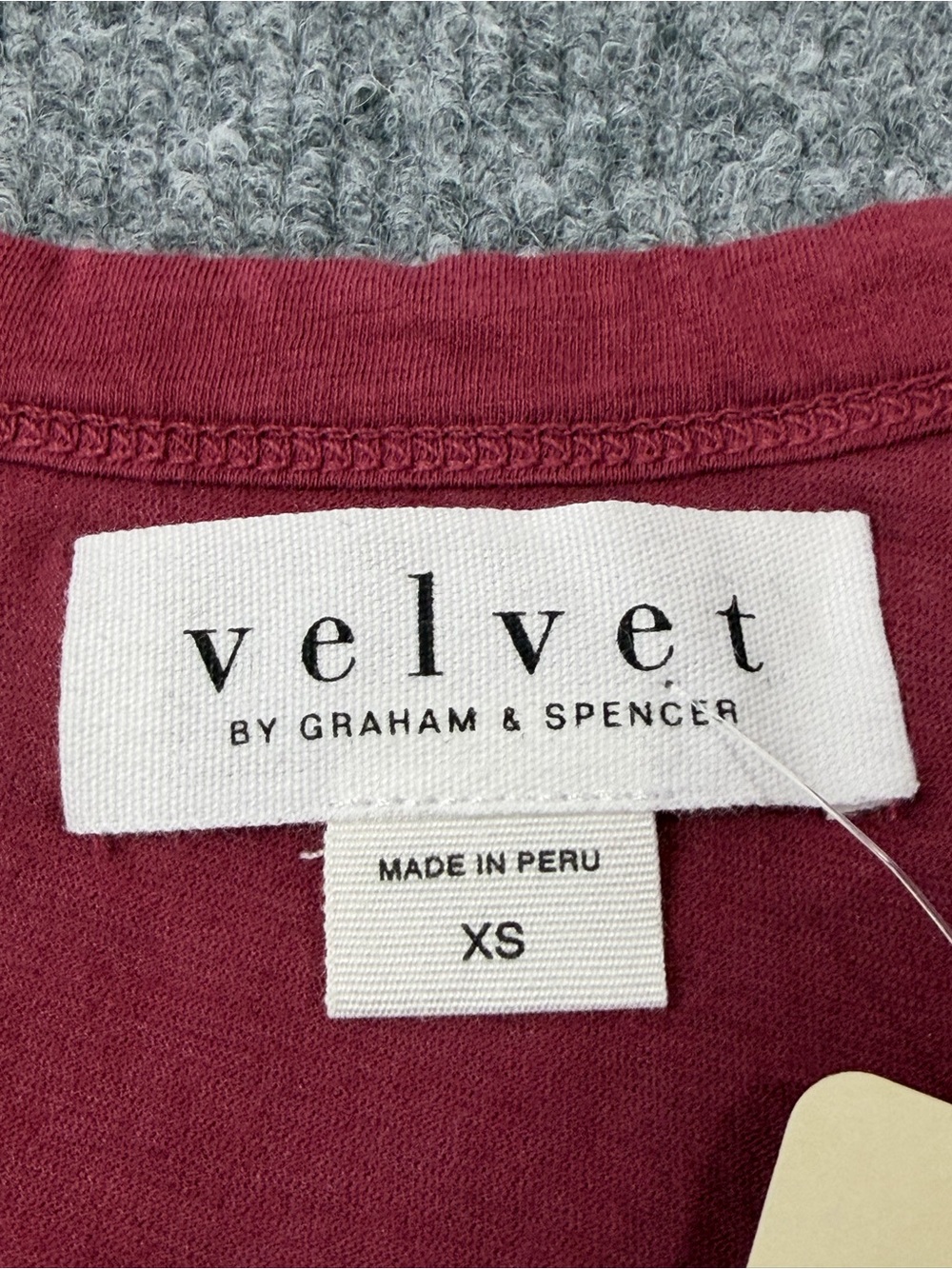 Evereve | Velvet by Graham & Spencer Rose Estina Scoop Neck Sleeveless Tank | XS - Picture 5 of 13